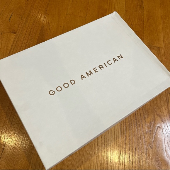 Good American Women’s Crocodile Patent Leather Ankle Booties Black GA244C-X Sz 7 - Picture 5 of 13